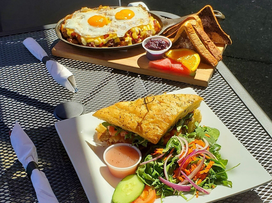 Rhodos Coffee & Bistro