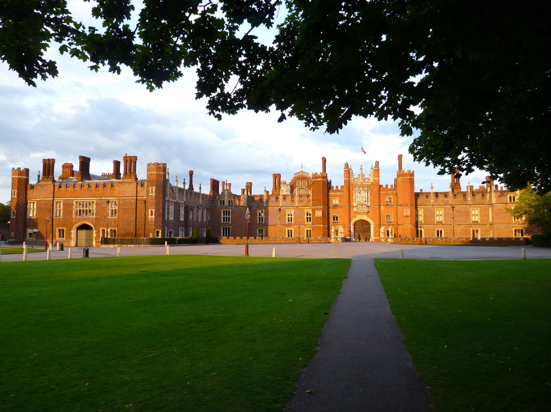 Hampton Court by Bike景点图片