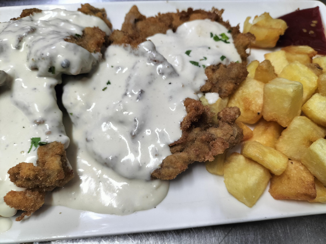 Poo de Llanes餐馆和美食-Bar Restaurante Agora