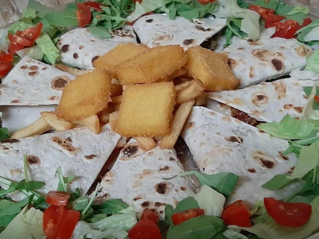 Adelfia餐馆和美食-Piadiví Piadineria Artigianale,location per eventi.