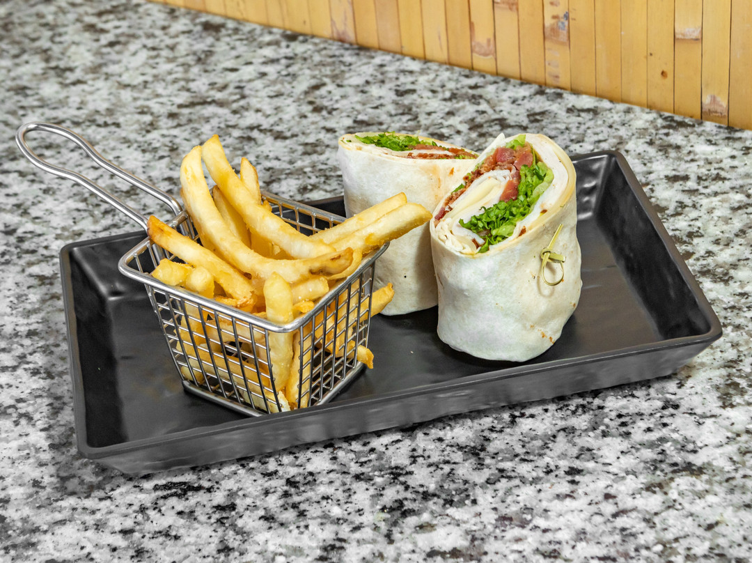 Riviera Beach餐馆和美食-Rafiki Tiki Bar & Grill