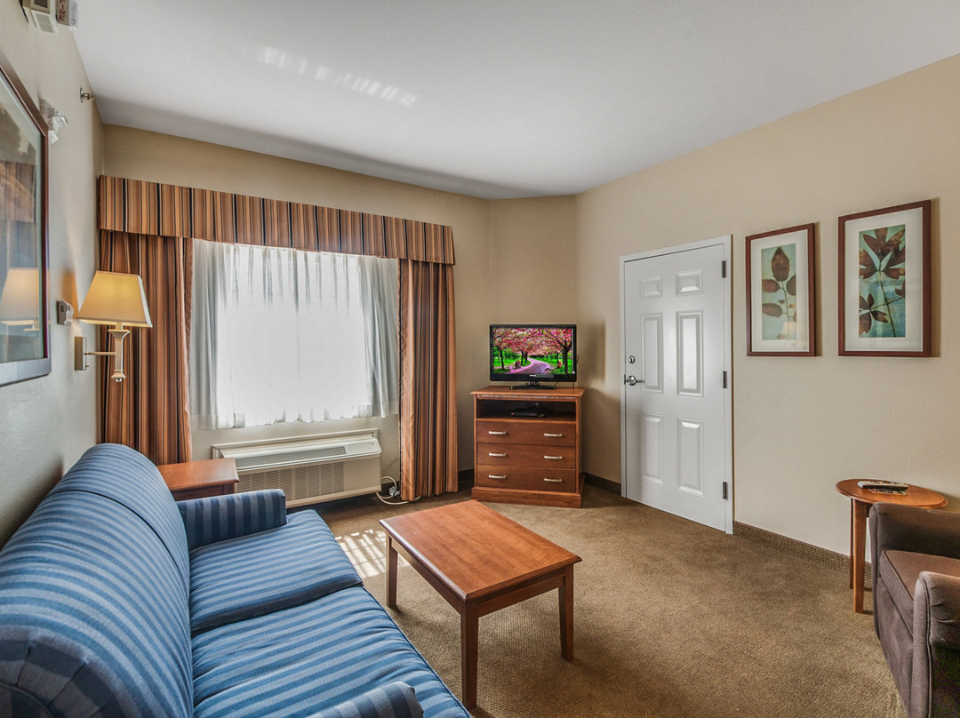 朗维尤烛木套房酒店主图