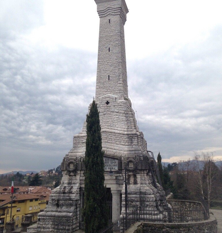 Monumento ai Caduti景点图片