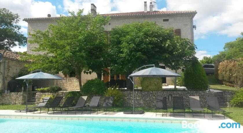 Gites La Peyrouliere