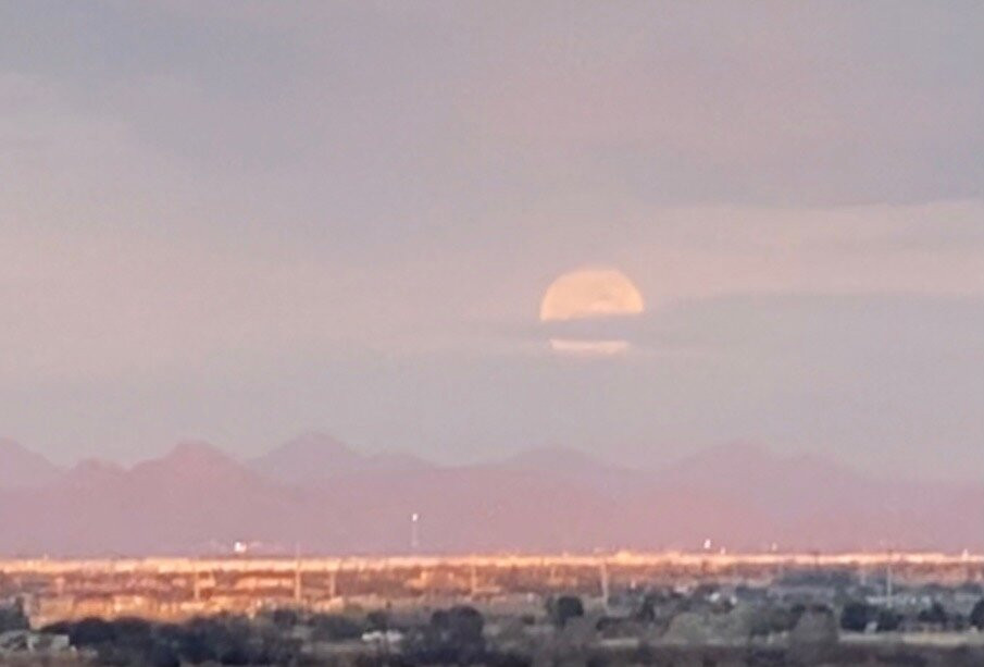 Corral West Horse Adventures-嘉年必去景点