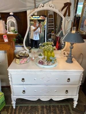 Lilly's Corner Mall-Waynesville必去景点