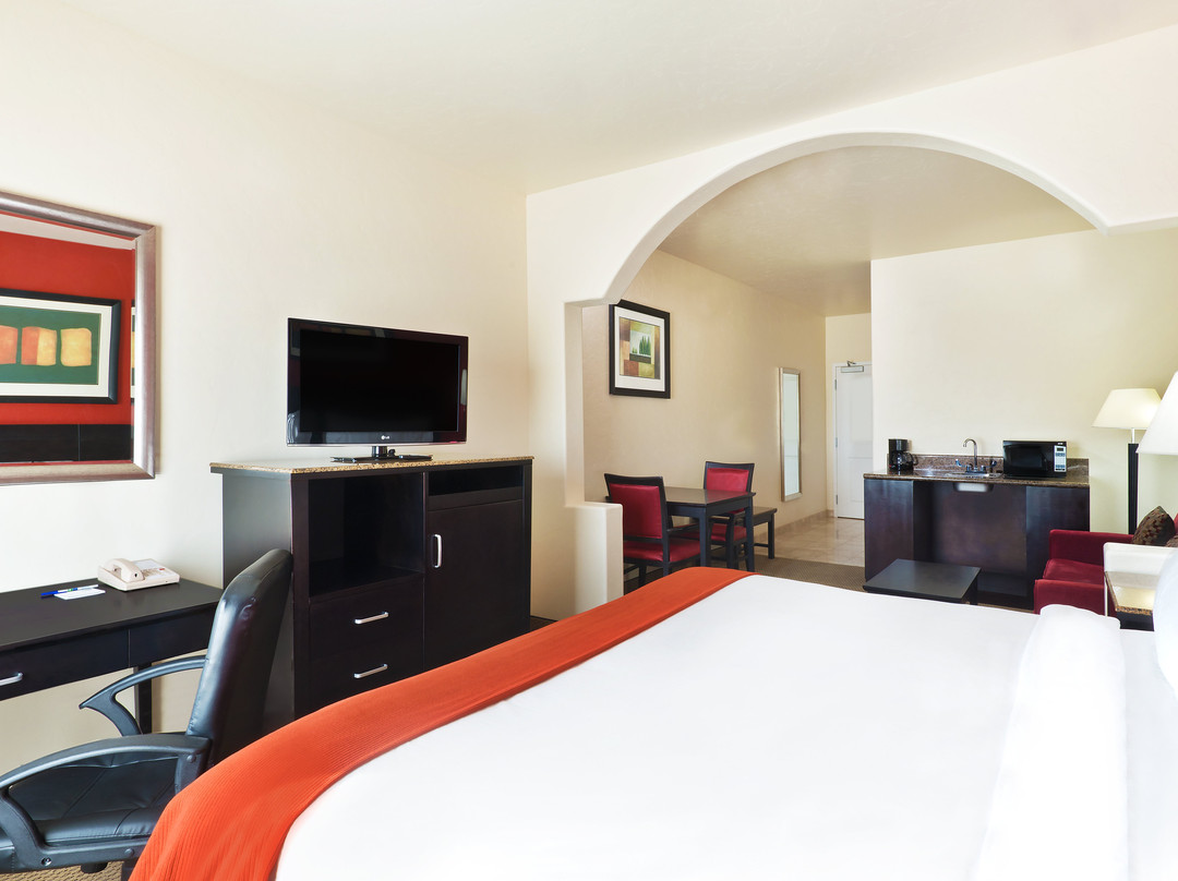 Holiday Inn Express & Suites Casa Grande By IHG主图