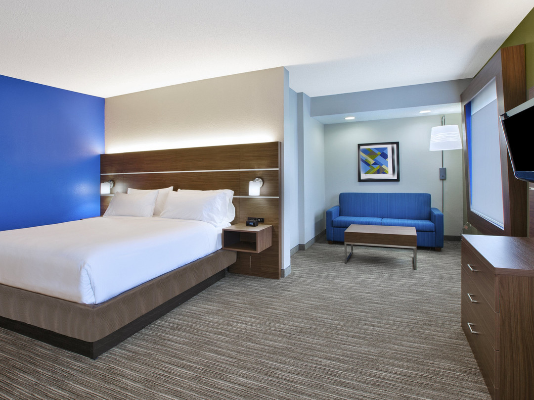 Holiday Inn Express & Suites Manchester-conf Ctr(tullahoma) By IHG主图