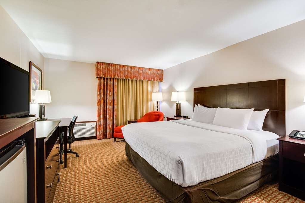 Clarion Hotel Convention Center主图