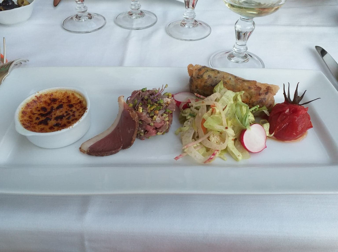 杜帕瑟酒店主图