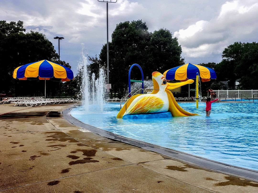 Columbus Wisconsin Area Aquatic Center-Columbus必去景点