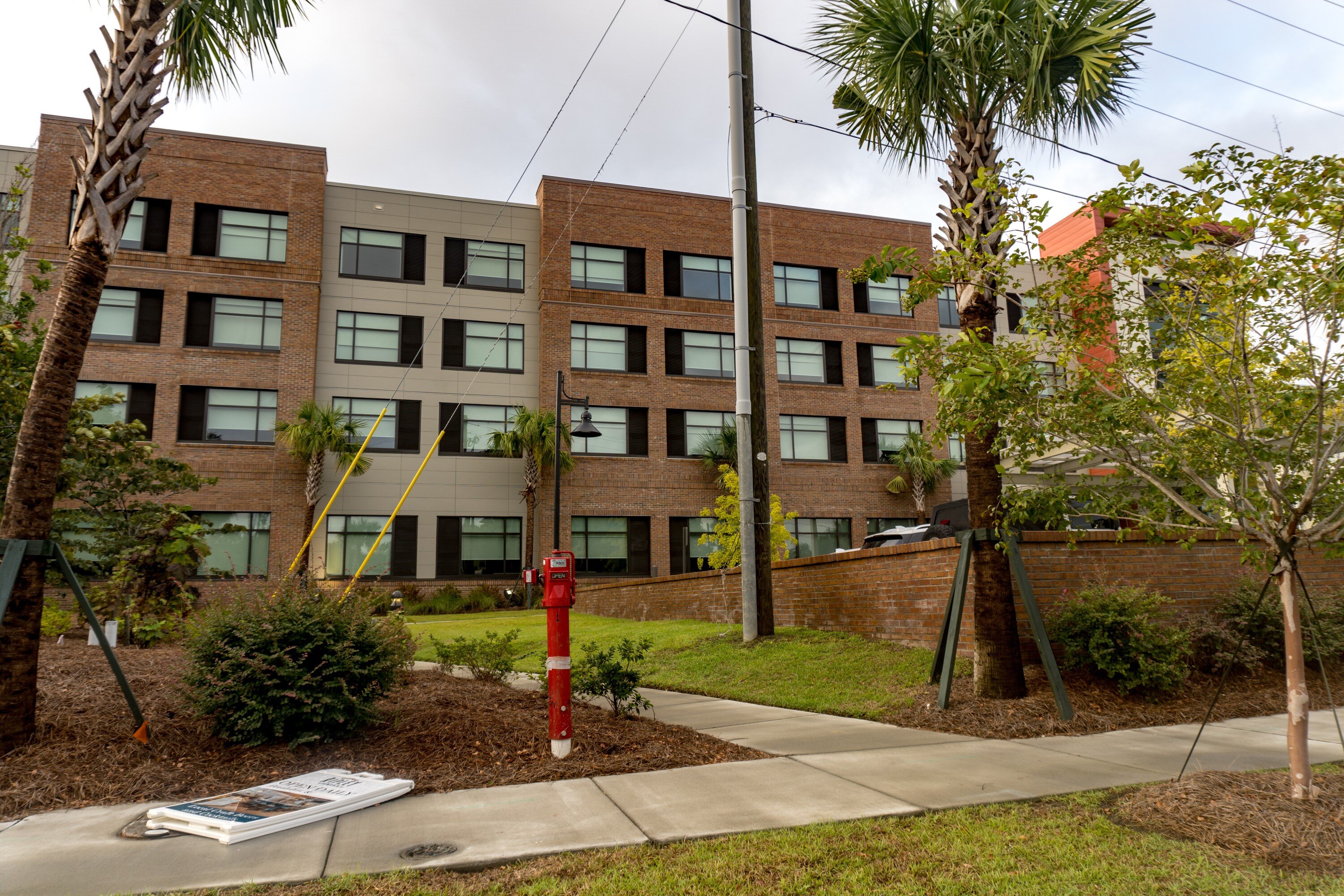 Cambria Hotel Charleston Riverview-浴室