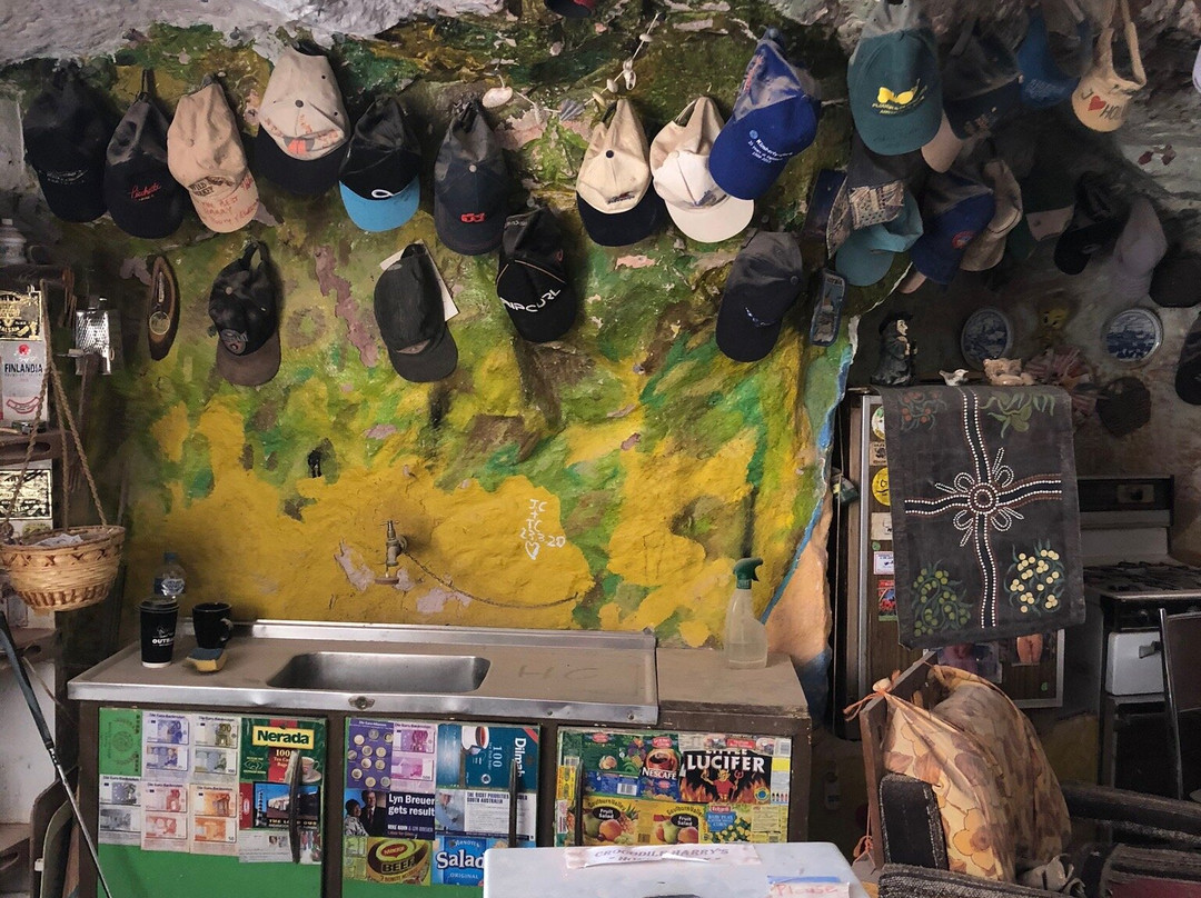 Crocodile Harry’s Underground Nest-库伯佩迪必去景点