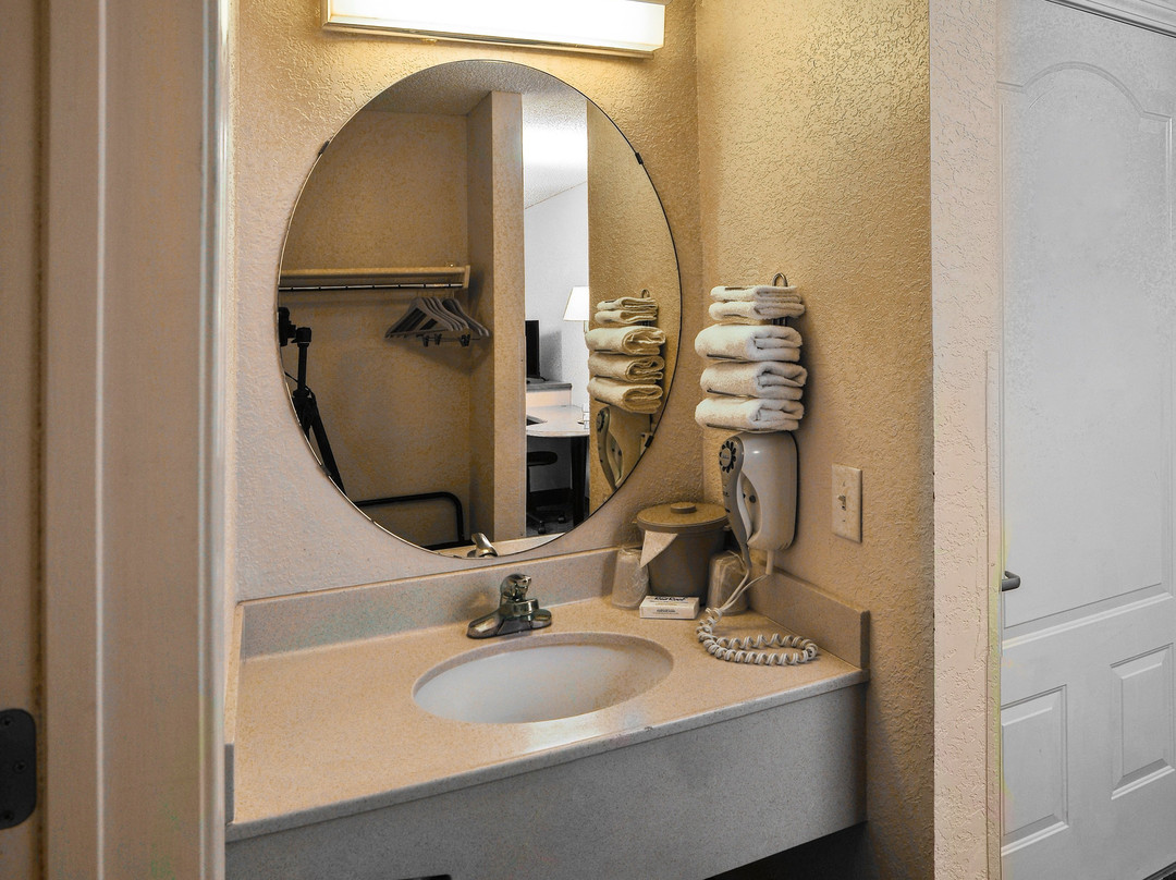 Red Roof Inn & Suites Pensacola East - Milton主图