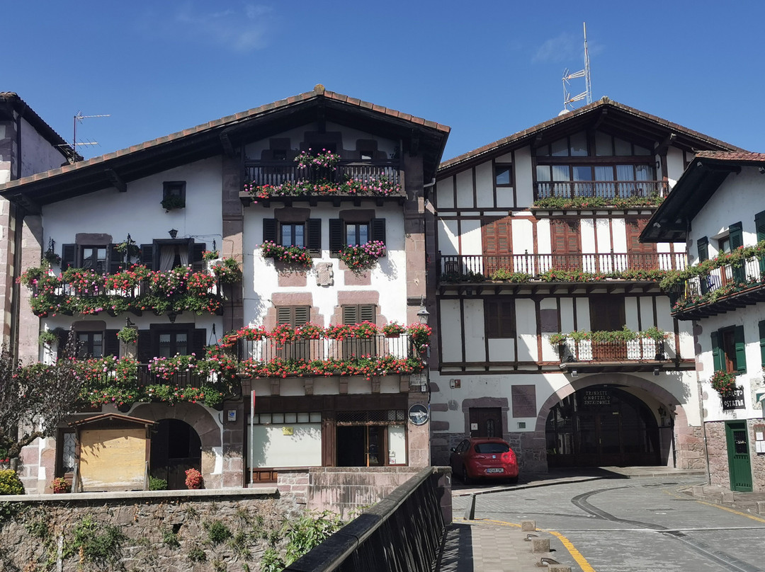 Presa y el Puente de Txokoto-Elizondo必去景点