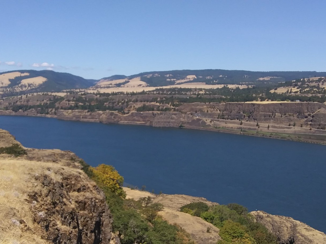 Rowena Crest Viewpoint景点图片