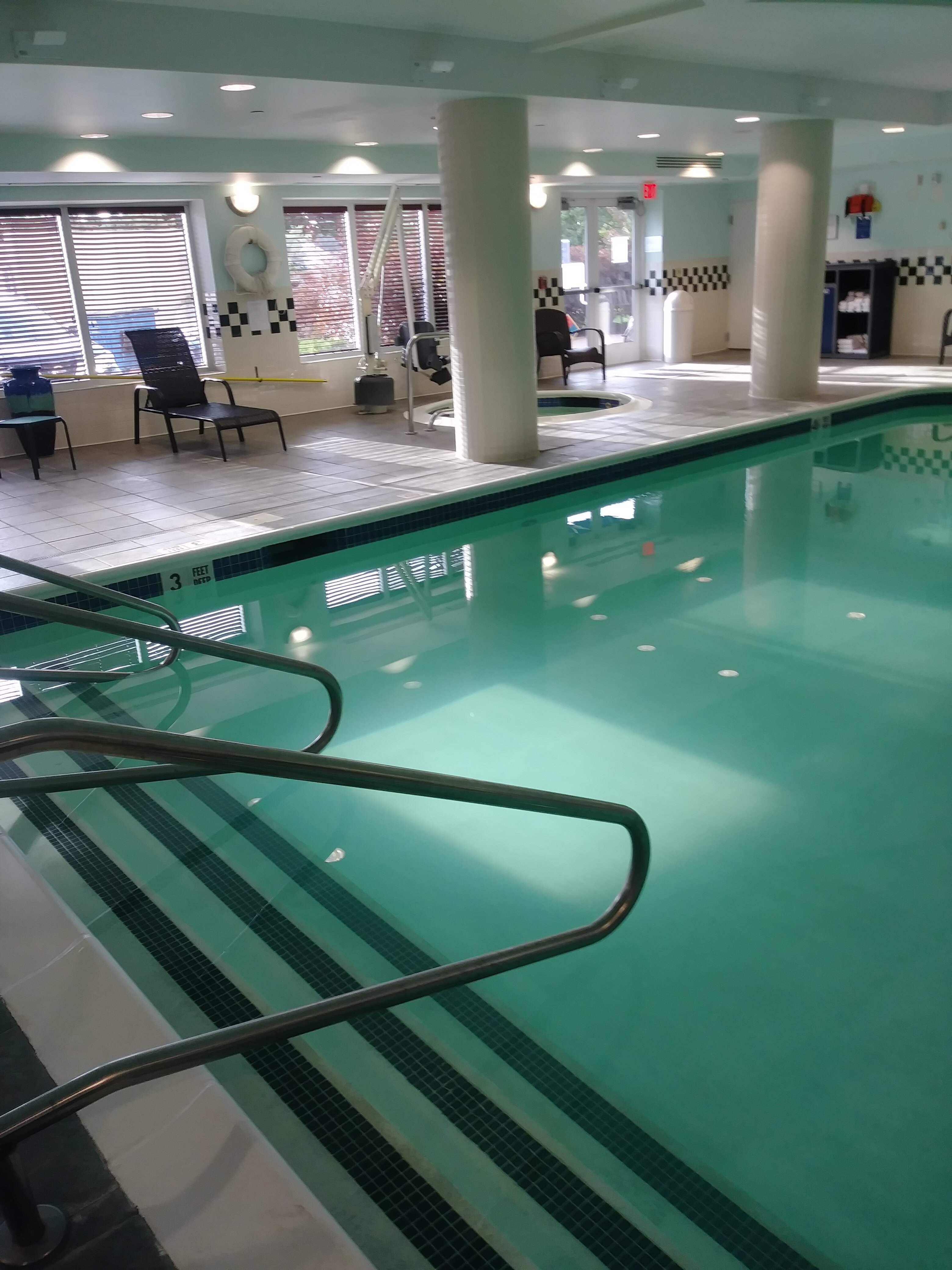 Hampton Inn Clifton Park-泳池