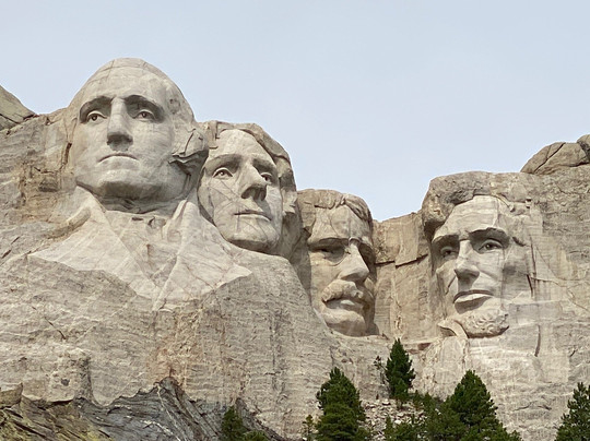 Dave's World Tours-卡斯特必去景点