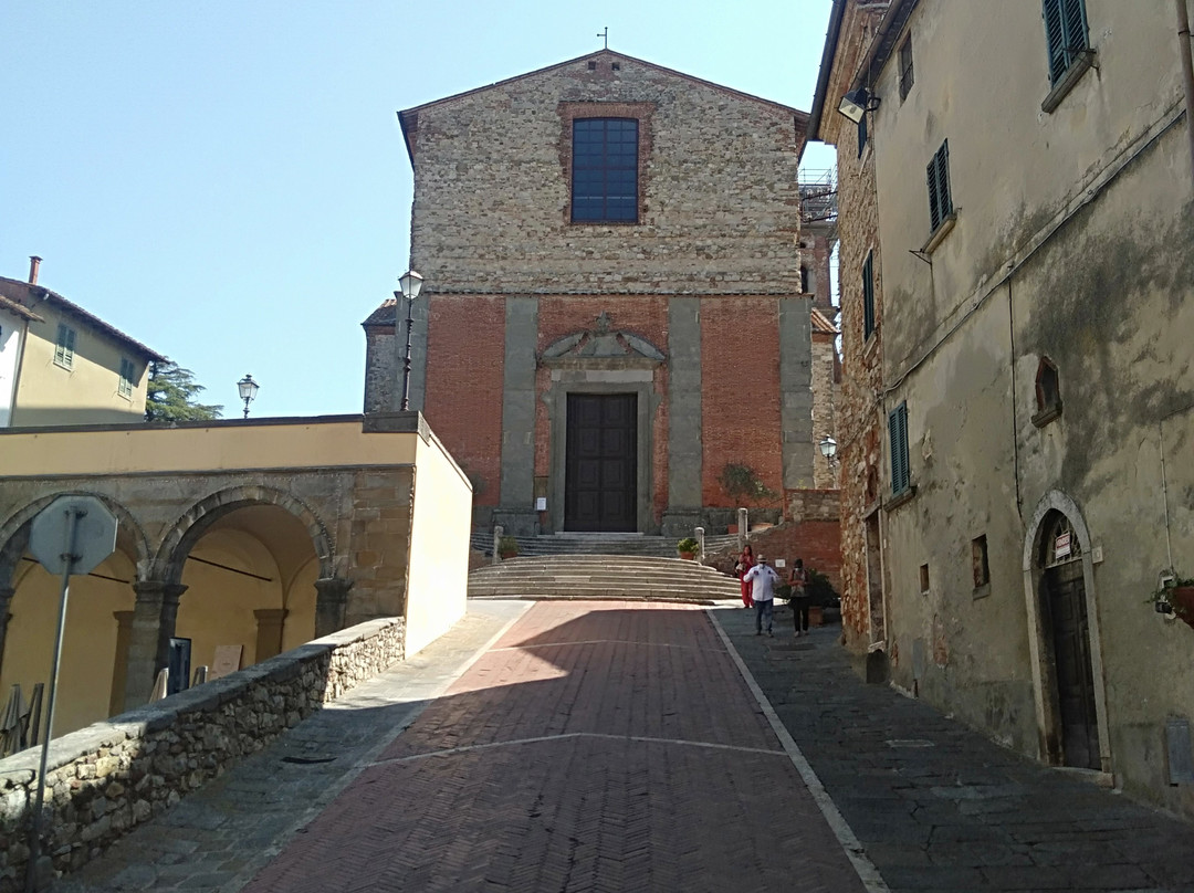 Piazza del Tribunale-Lucignano必去景点