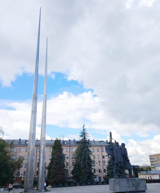 Three Bayonets Memorial Complex景点图片