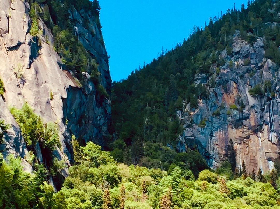 Sentier De La Statue Notre Dame Du Saguenay景点图片