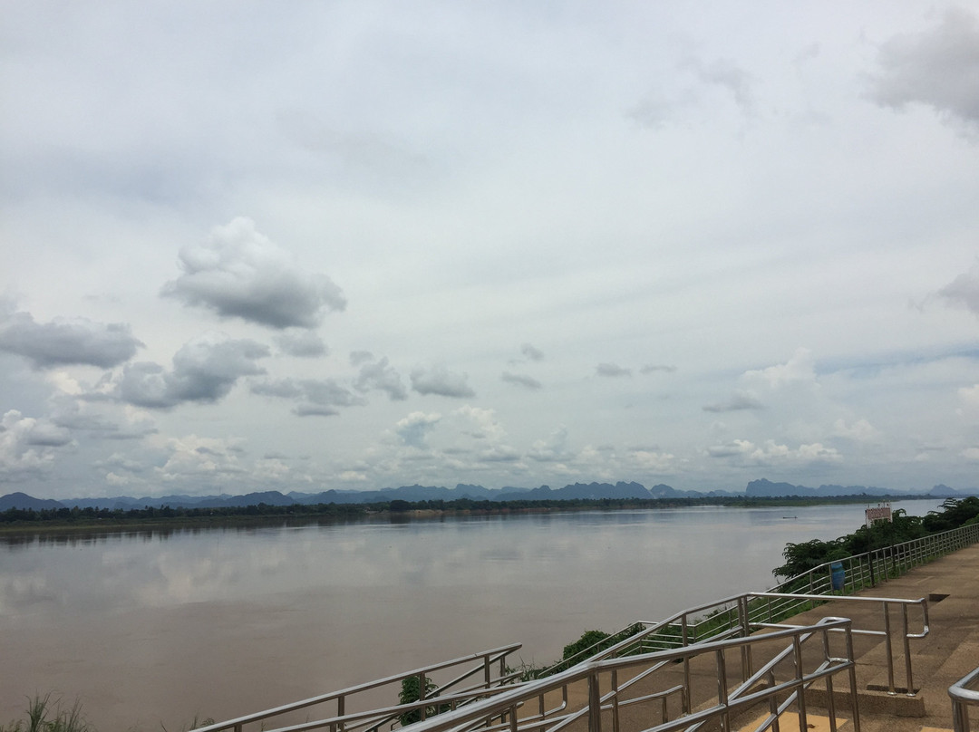 Phra That Tha Uthen景点图片