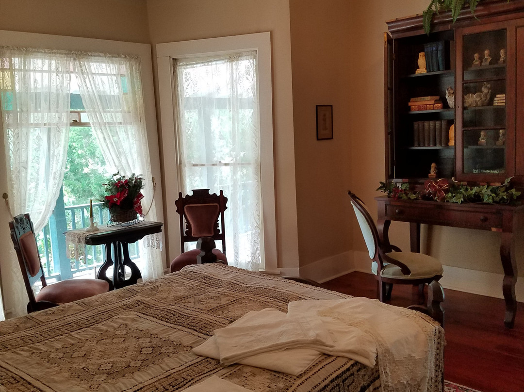 Safford House Museum-塔彭斯普林斯必去景点