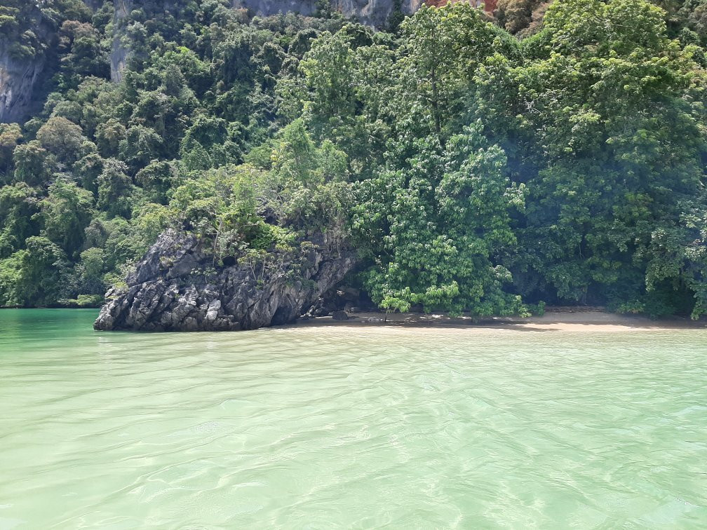 Melina's Beach Front Bungalow主图