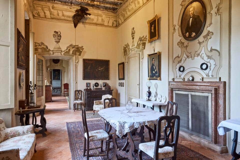 Palazzo Bassi Brugnatelli-Robbiate必去景点