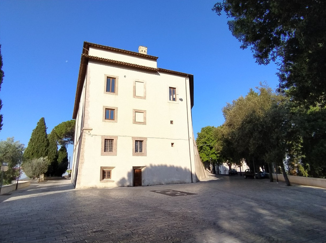 Castello Baronale Orsini Naro-Mompeo必去景点