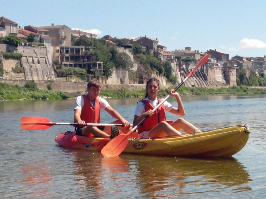 Club de Canoe-kayak USTCK-Tonneins必去景点