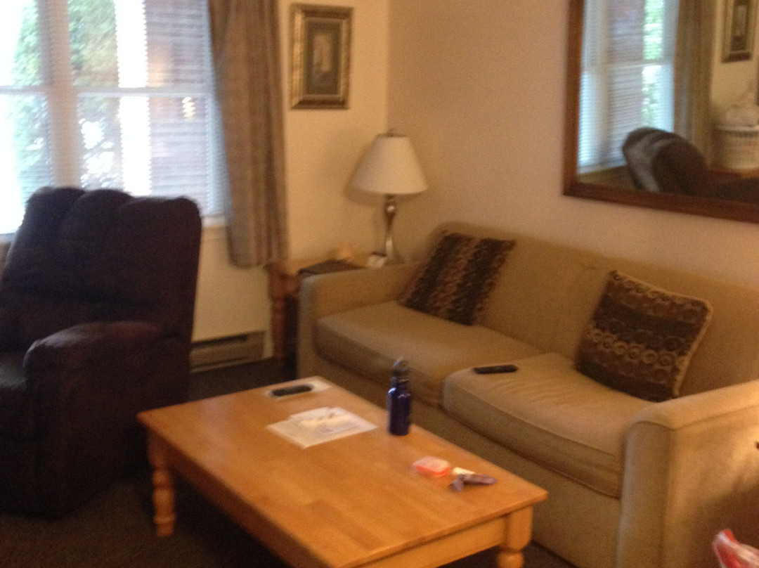 Elmwood Resort Hotel主图