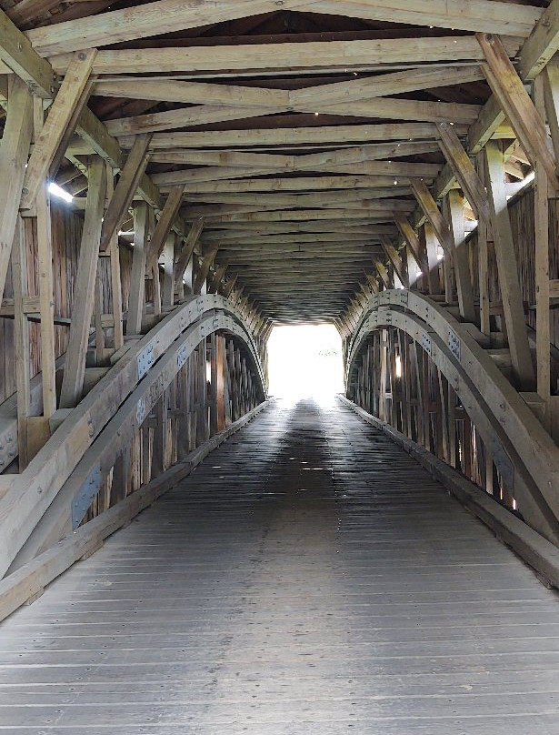 Hunsecker Mill Covered Bridge景点图片