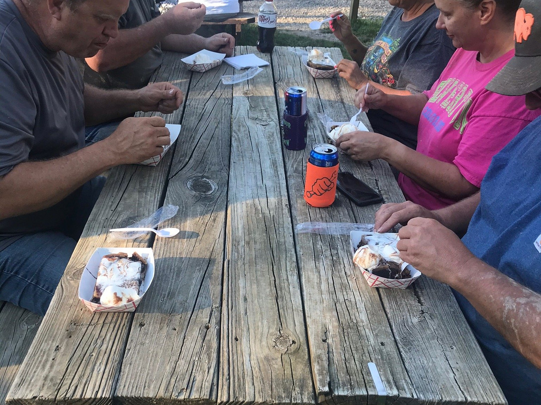 Twin Hollow Campground and Cabins主图