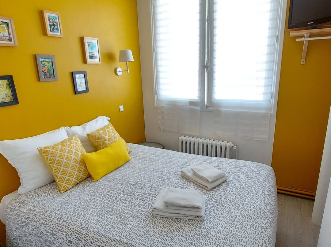 Hotel La Croisette Royan主图