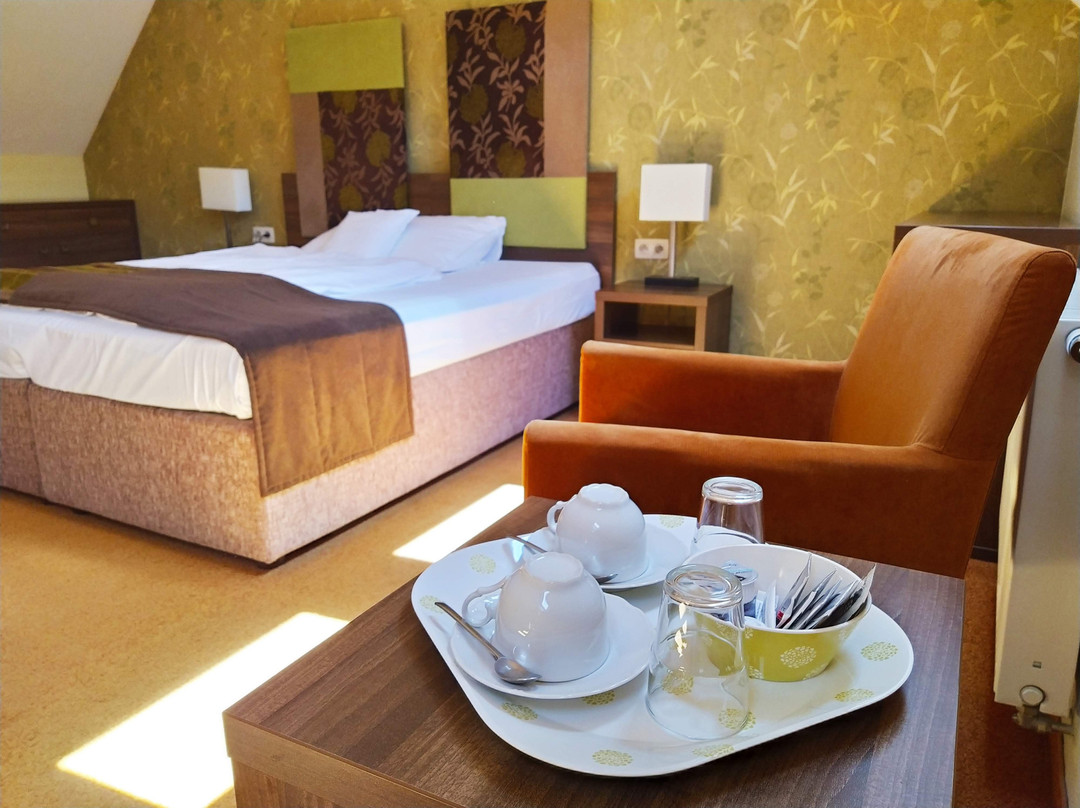 BELASSI Hotel & Restaurant主图