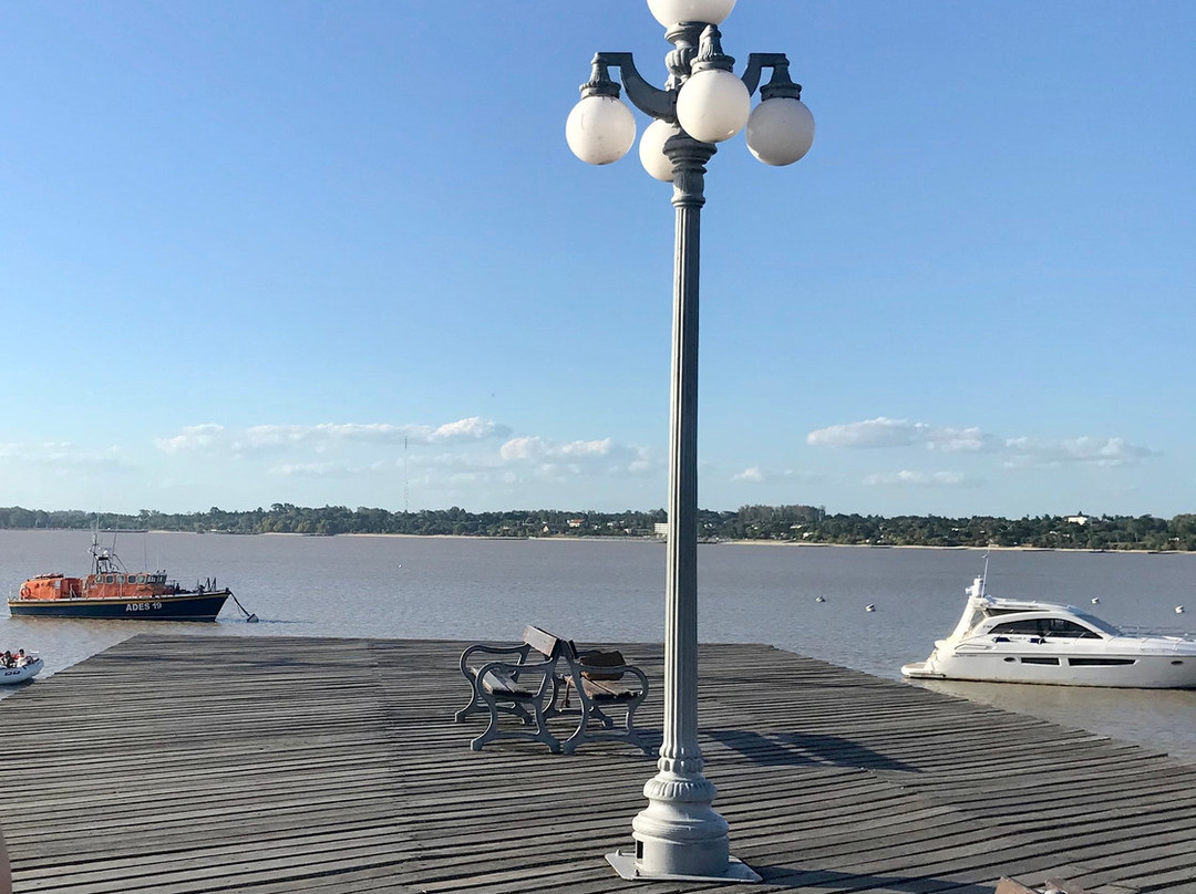 Muelle del Puerto de Yates-科洛尼亚·德尔萨克拉门托城必去景点