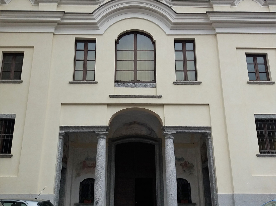 Chiesa del Santo Crocifisso-Asso必去景点