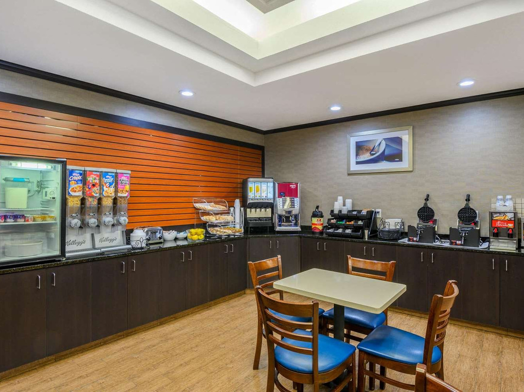 La Quinta Inn & Suites By Wyndham Glendive主图