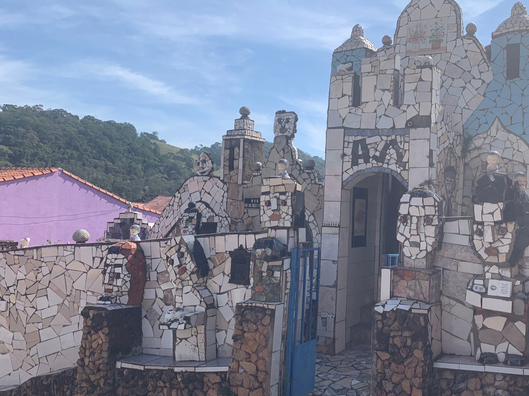 Capela Nhá Chica-Sao Lourenco必去景点