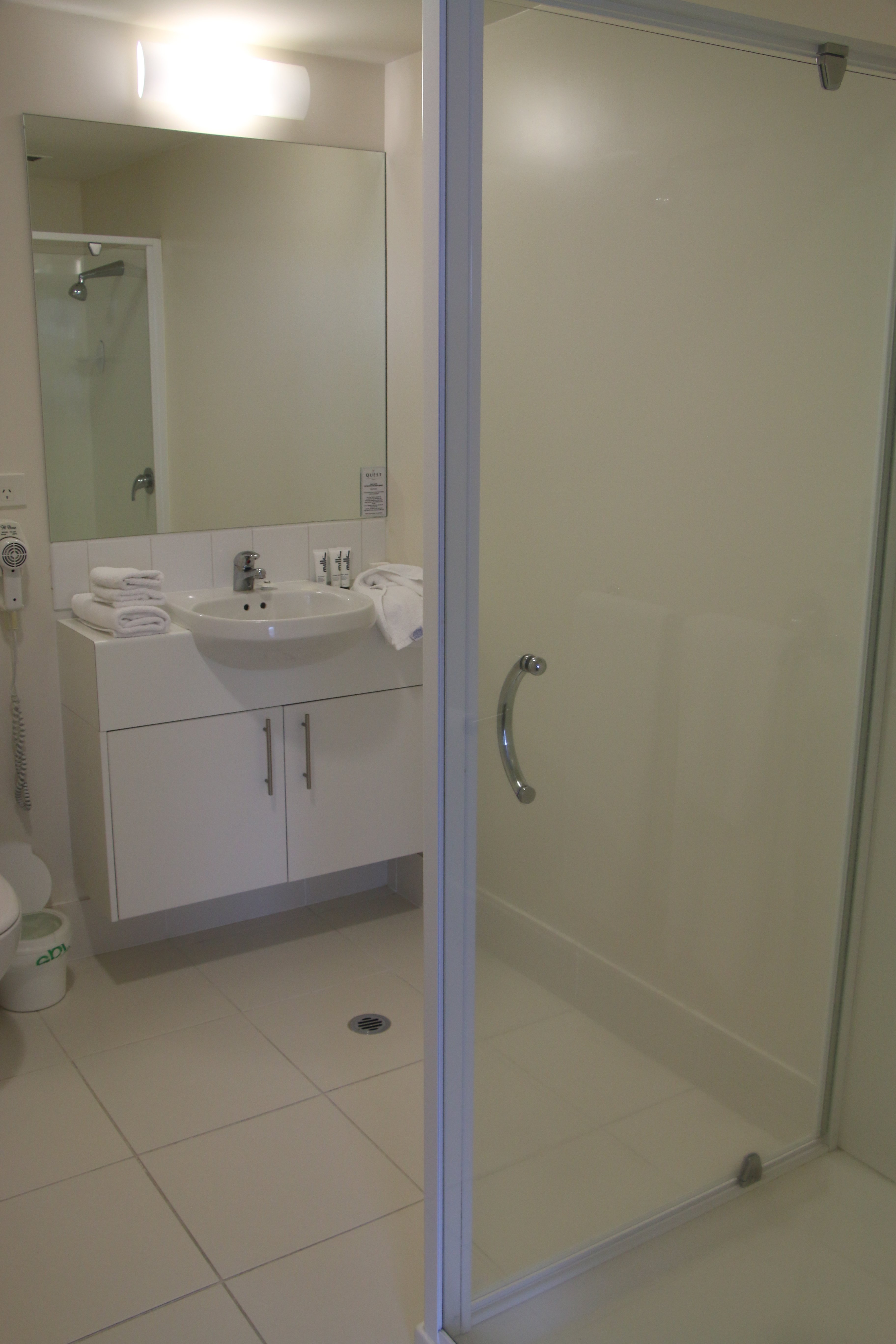 奎斯特帕内尔酒店-浴室