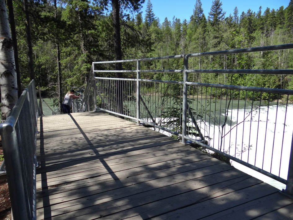 Rearguard Falls-Tete Jaune Cache必去景点