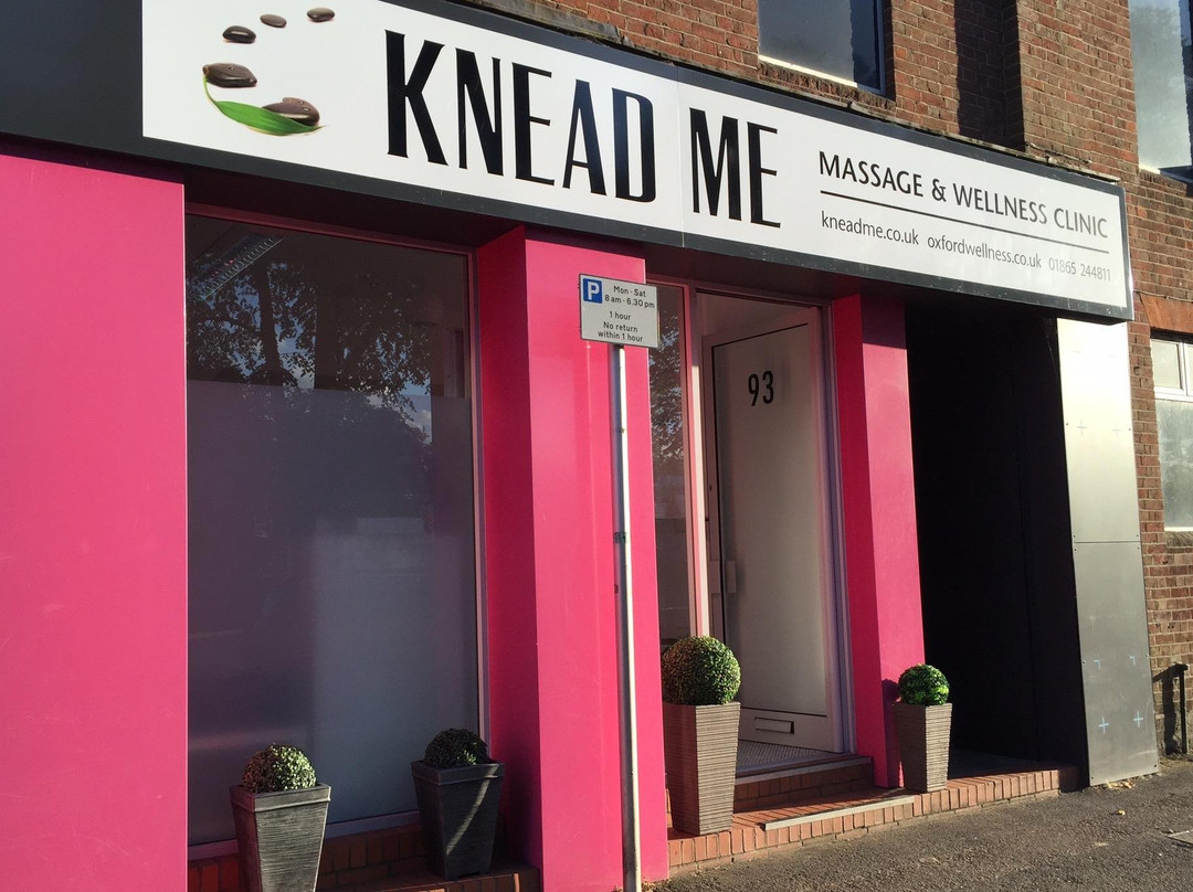 Knead Me Massage & Wellness Clinic景点图片