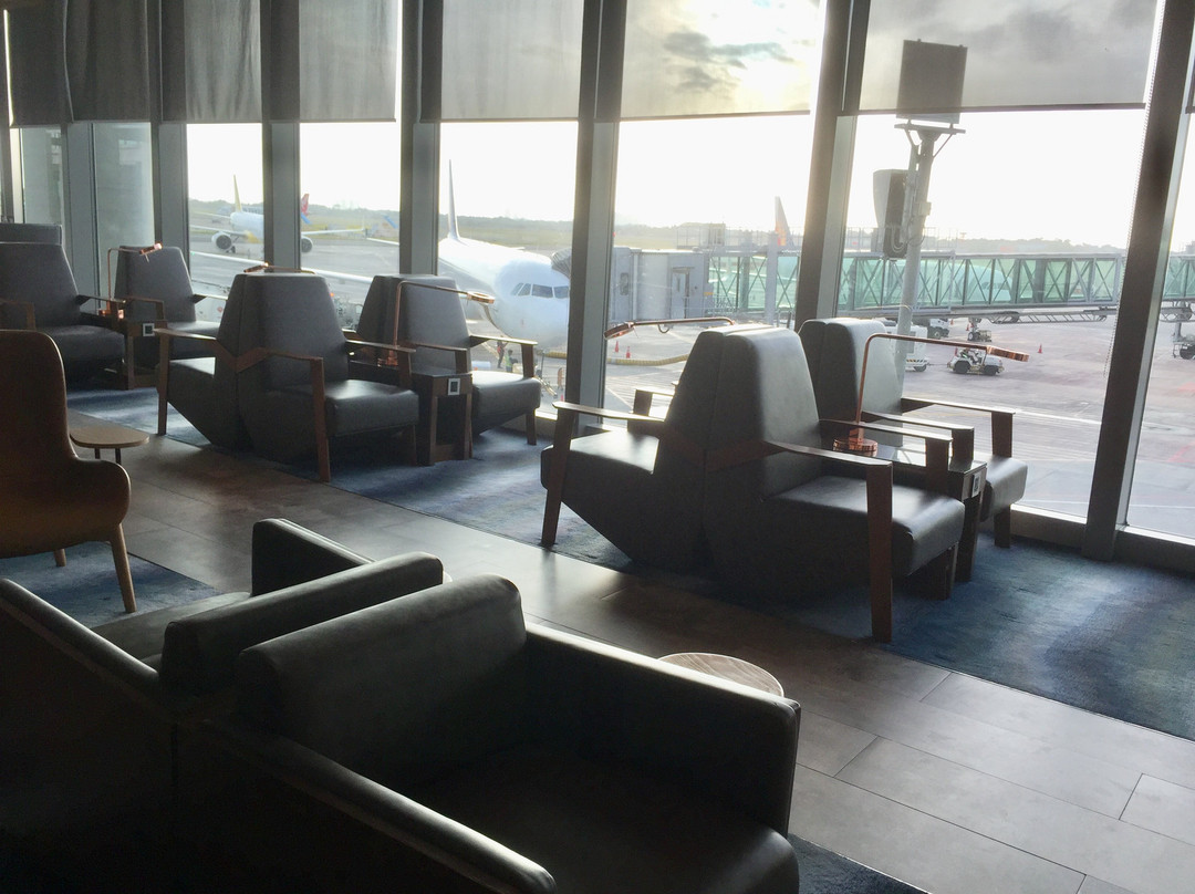 Plaza Premium Lounge (International Departures, Terminal 2)景点图片