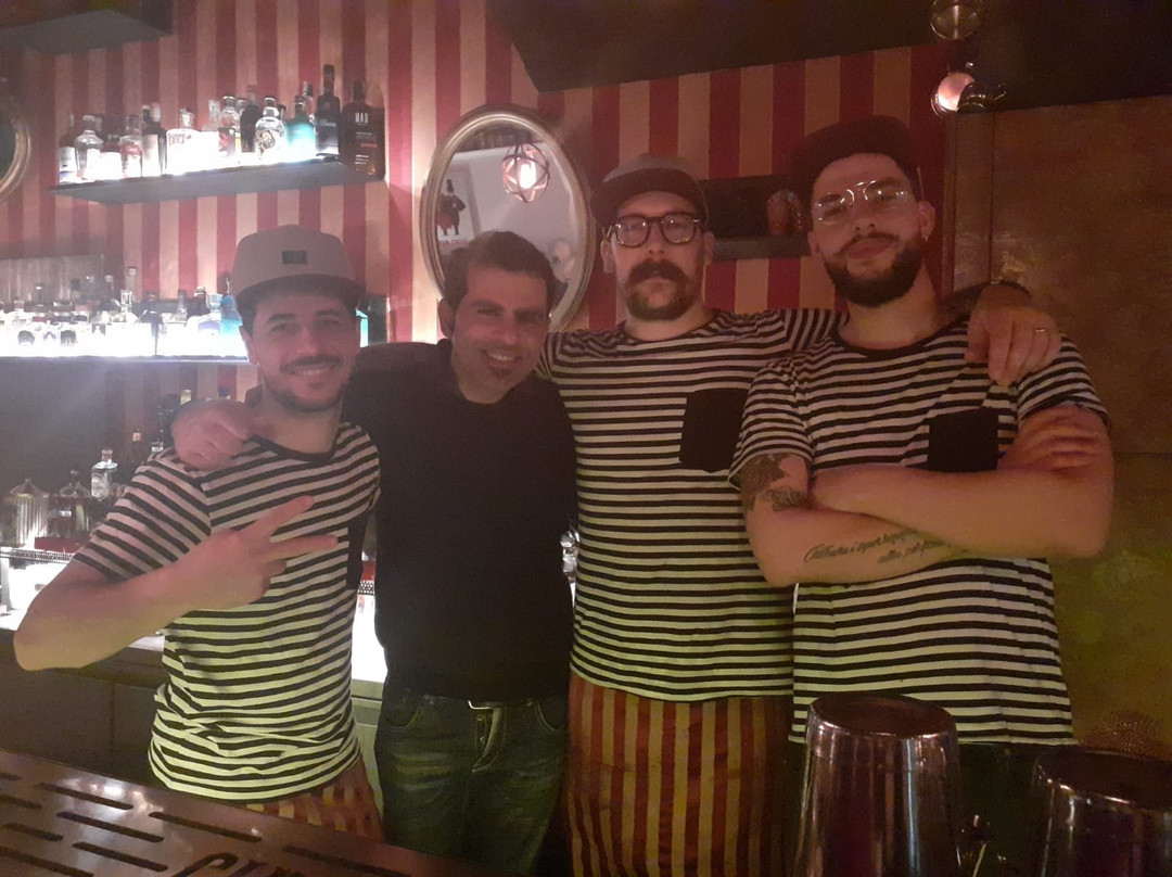 Circus Cocktail Bar-卡塔尼亚必去景点