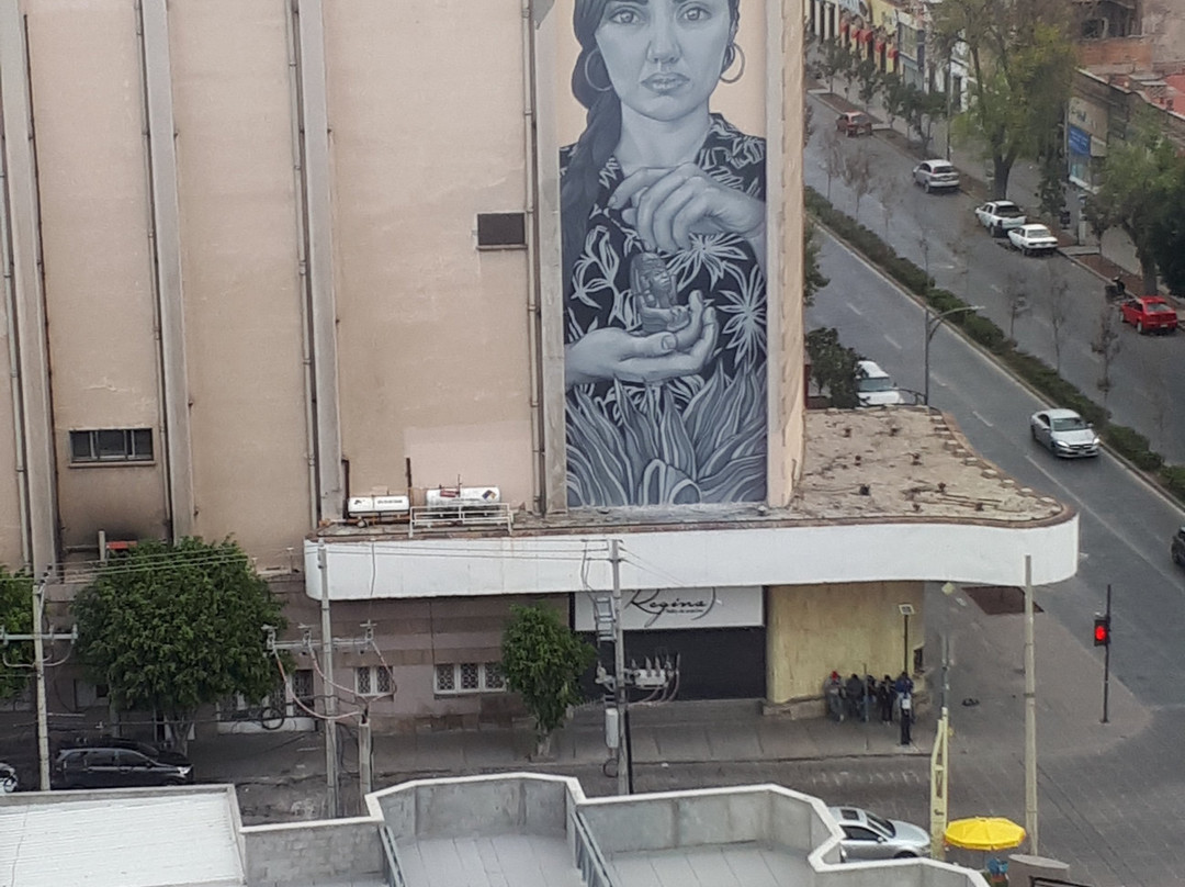 Hotel Real Plaza主图