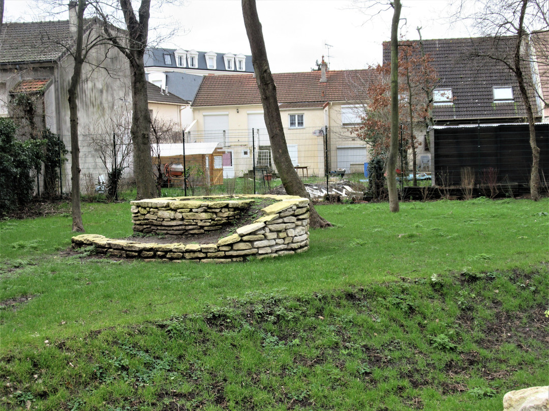 Cours Napoléon Bonaparte-Aulnay-sous-Bois必去景点
