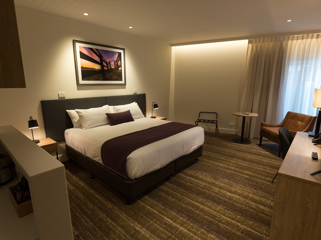 Porters Plainland Hotel主图