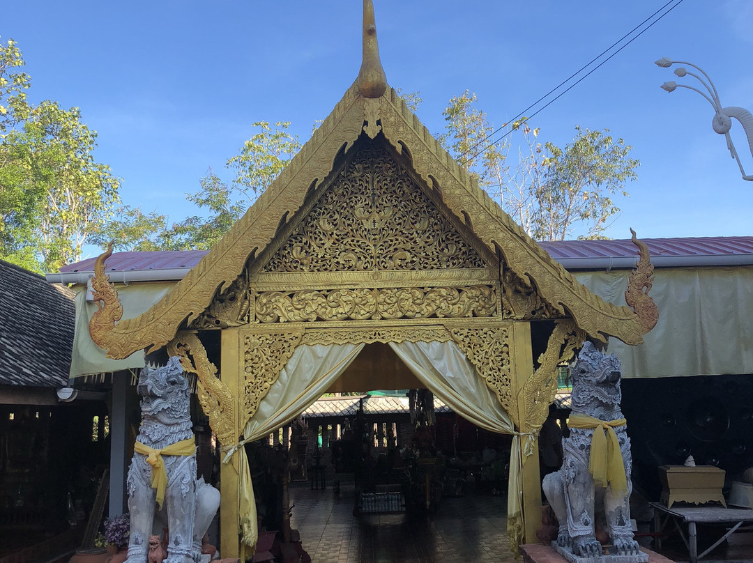 Wat Phra That Tin Tan Luang景点图片