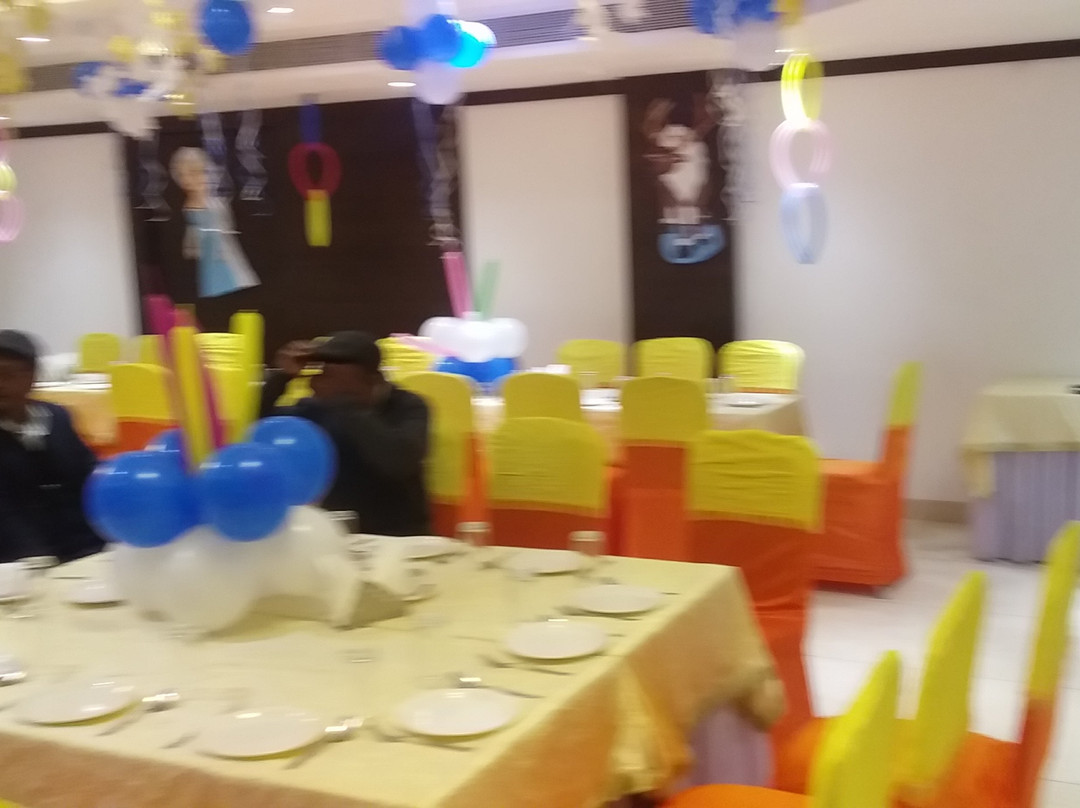 Hotel Crystal Grand主图